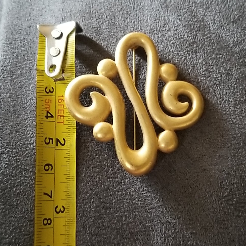 Pin - Picture 4 of 4